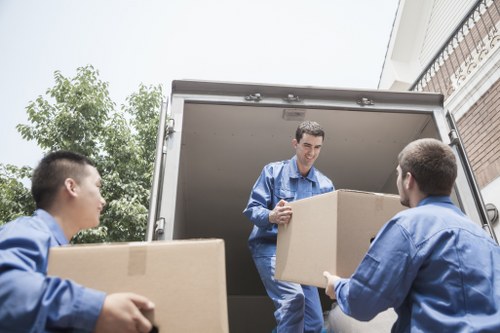 Man and van moving boxes in Chelsfield