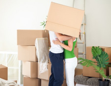 House move preparation in Chelsfield with labeled boxes